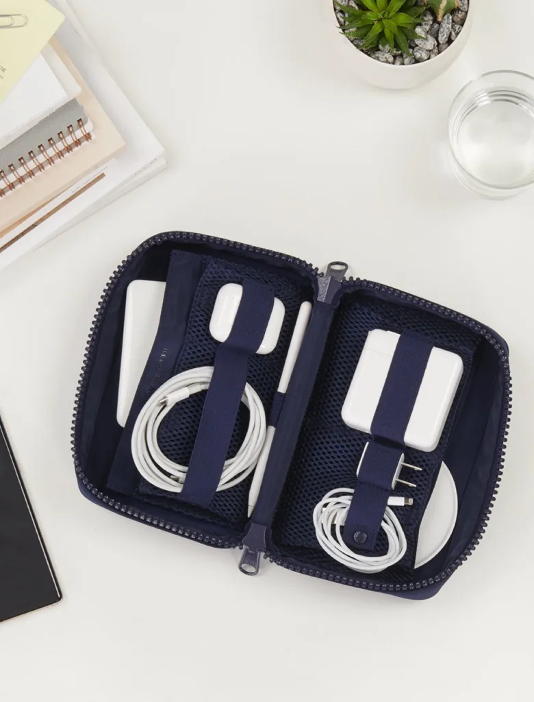 Dagne Dover tech pouch