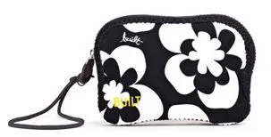 3 cute camera cases to make things cozy for your point-and-shoot