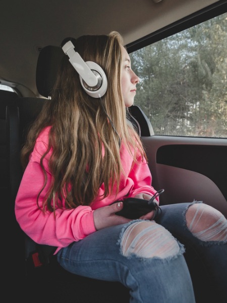 In defense of teens with headphones | Cool Mom Tech