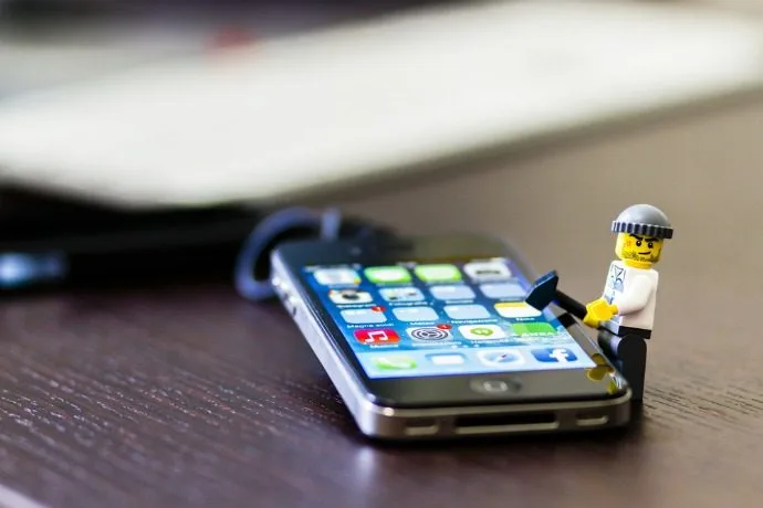 Smartphone Addiction: What happened when I put down my smartphone around my kids for a week