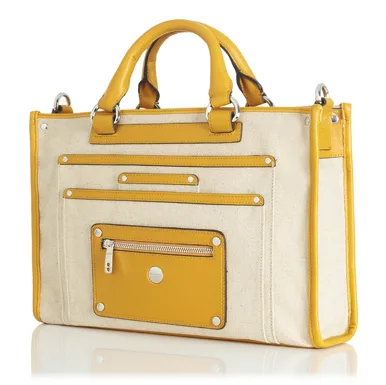 A gorgeous laptop case in linen. Yes, linen.
