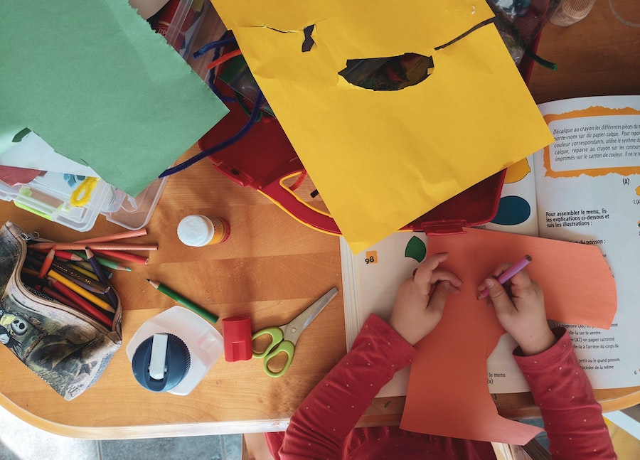 Use art to thank teacher with a video message Use art to thank teacher with a video message