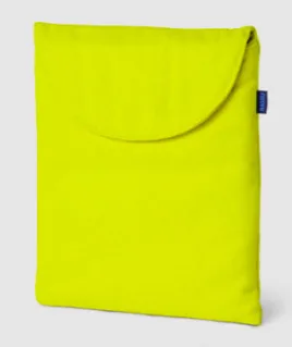 Eco iPad covers from Baggu that can hold their own in the chic department