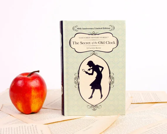 eReader cover that look like Nancy Drew book at Chick-Lit Designs