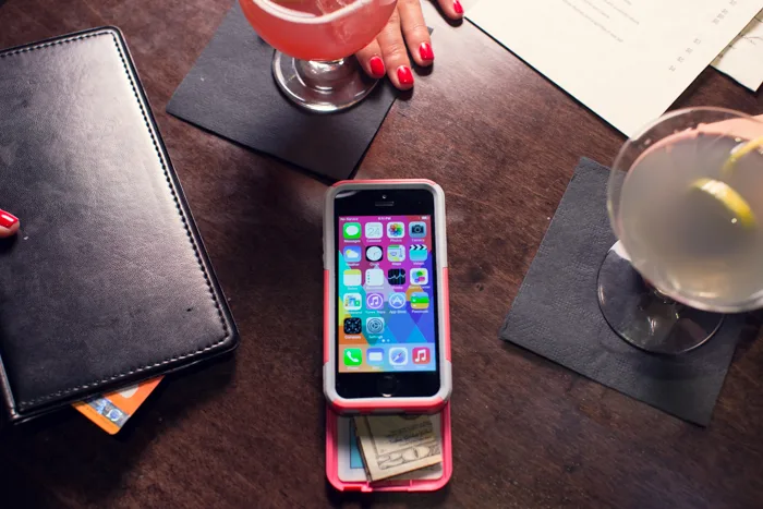 OtterBox Commuter Wallet