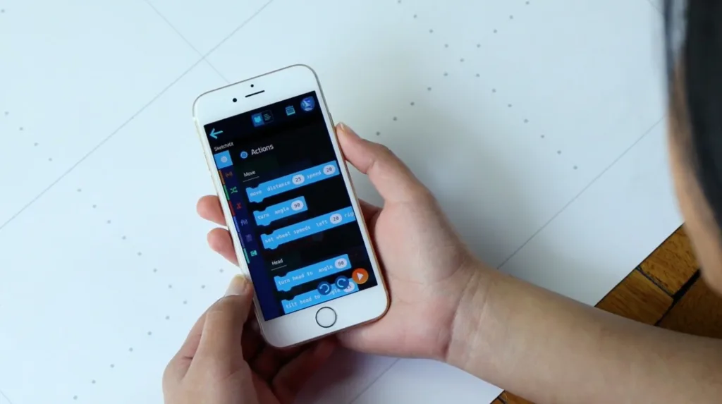 Wonder Workshop's new Sketch Kit lets kids use coding to create art
