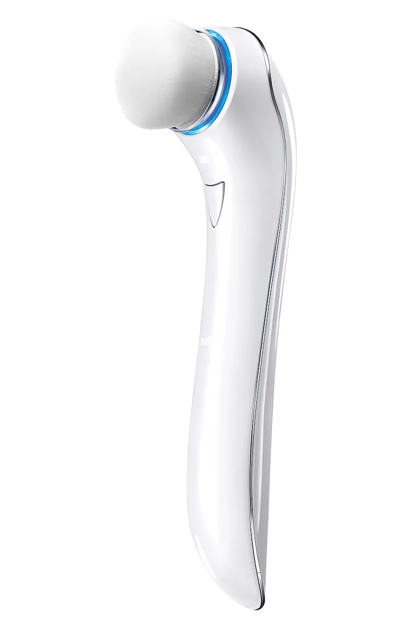 Tech beauty gifts for Mother's Day: Makeup brush cleaner