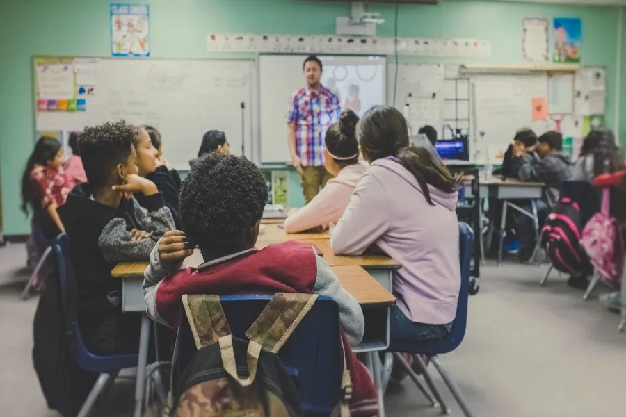 Don't be that parent: 8 smart teacher communication etiquette tips for the digital age