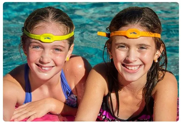 iSwimband wearable drowning detection system - a poolside must-have