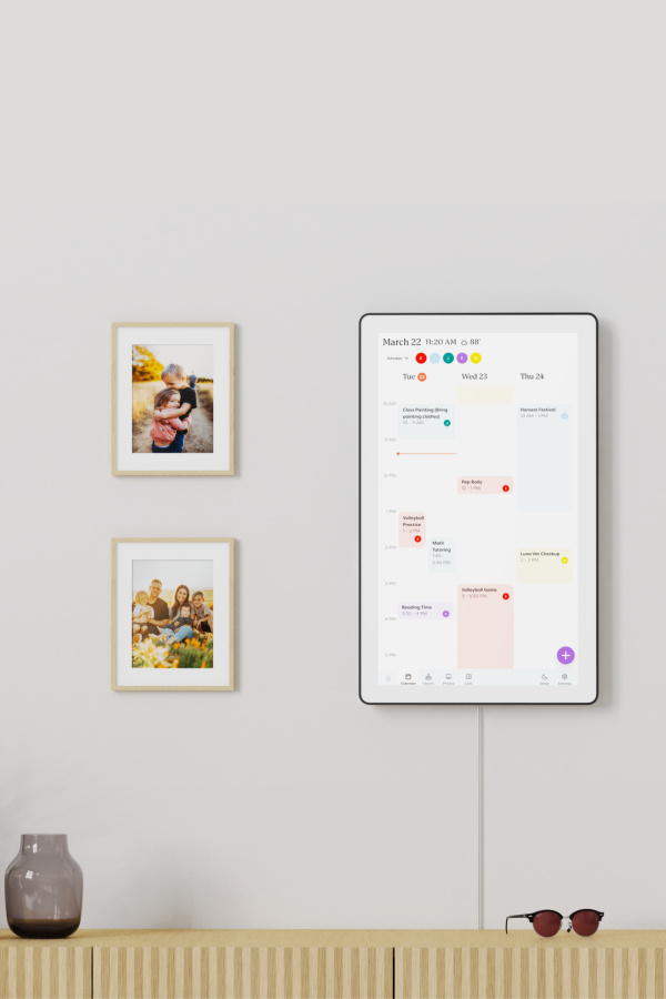 Skylight Calendar Max: why this touchscreen organization calendar system is amazing for busy families!
