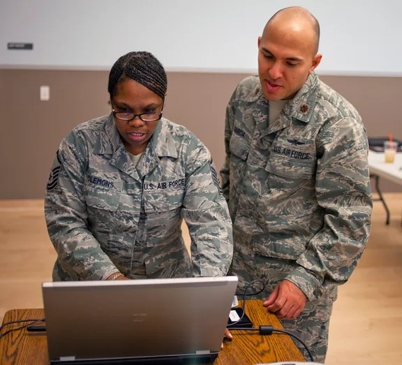How to support troops using technology for Memorial Day