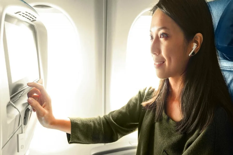 Airfly lets you use your wireless headphones everywhere