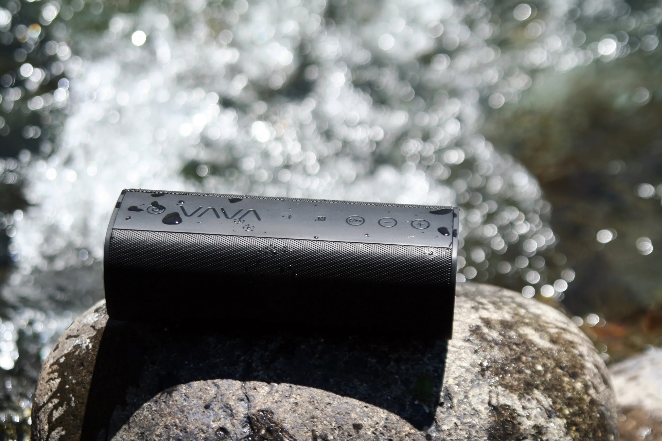 VaVa Voom20 Bluetooth speaker: Amazing sound, water resistant, and a surprisingly great price!