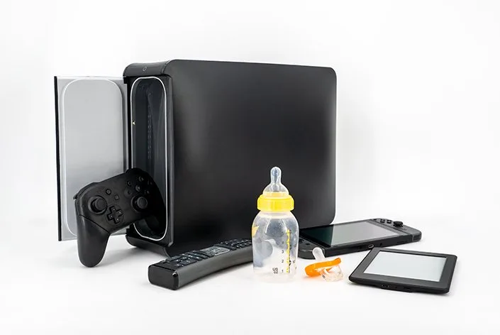 Cleaning and disinfecting phones: HomeSoap UVC sanitizer for phones, tablets, and all kinds of gadgets from gaming devices to remote controls