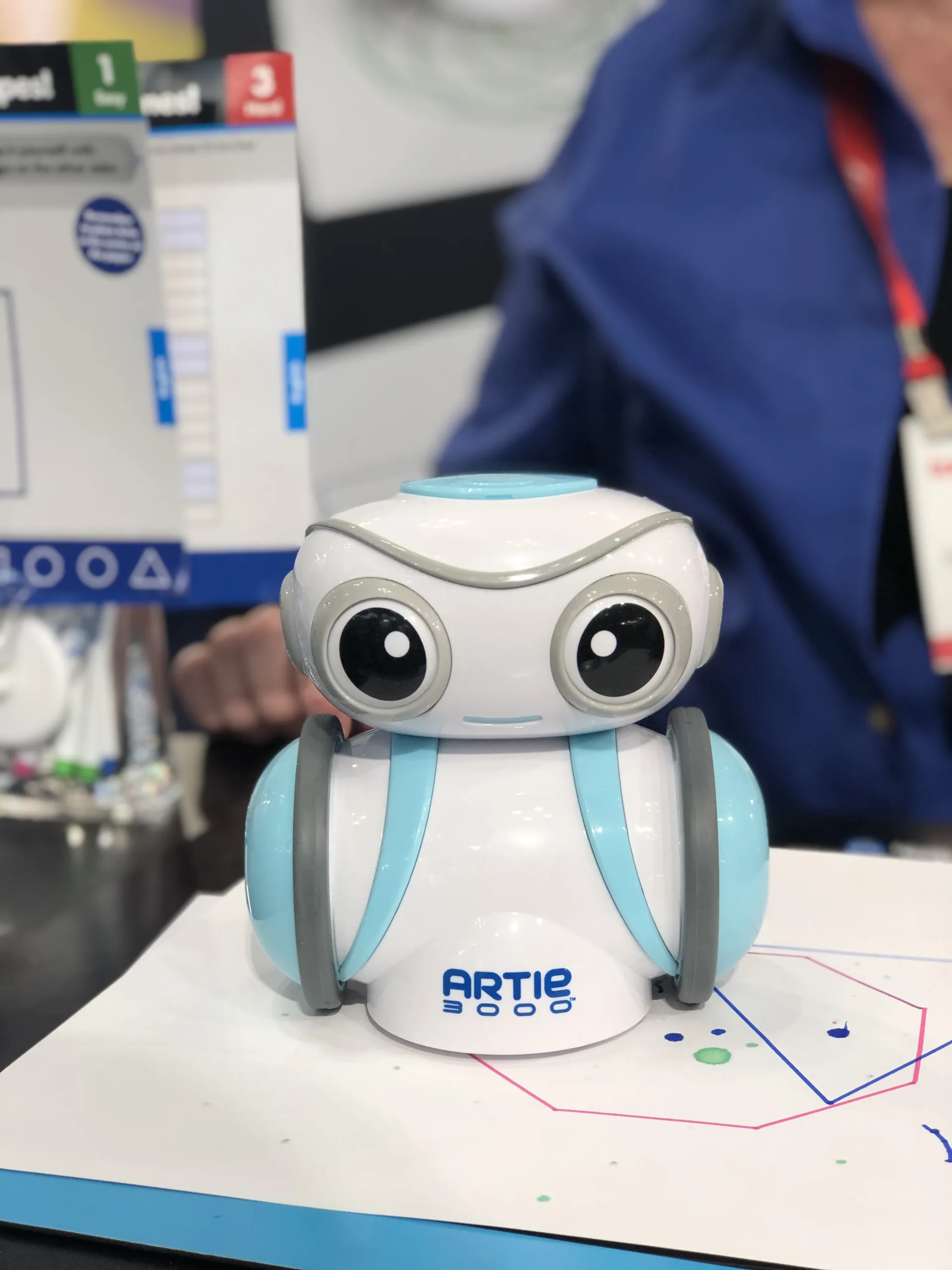 Artie 3000, a new coding robot for kids