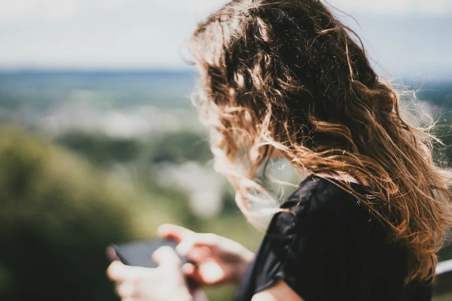 New study says too much screen time leads to unhappiness in teens