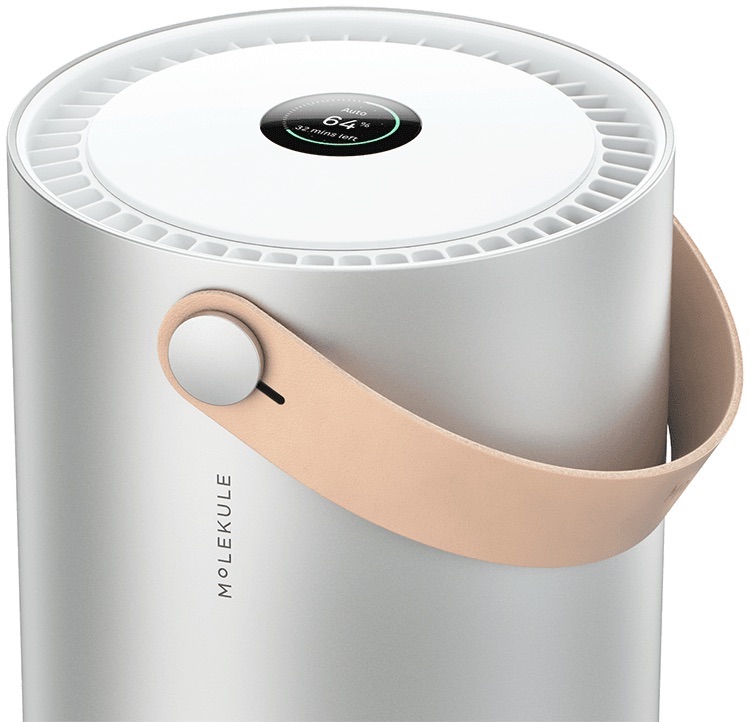 The Molekule Nano uses a simple screen to control your settings.