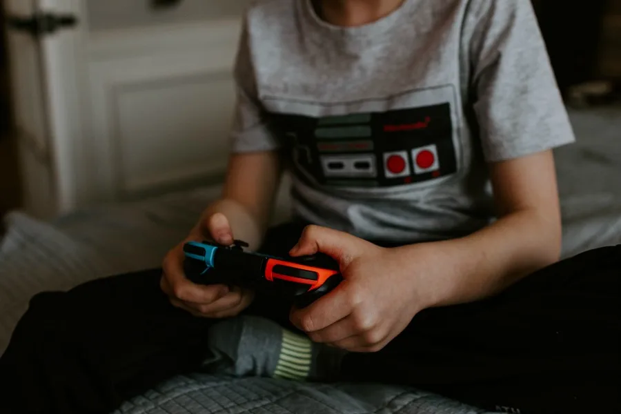 Why do kids like to watch other people play video games? A tech expert weighs in