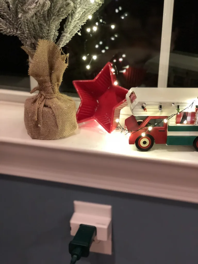 12 ways to use the Leviton Decora Smart Mini Plug-In to make your holidays easier | Sponsor 12 ways to use the Leviton Decora Smart Mini Plug-In to make your holidays easier | Sponsor