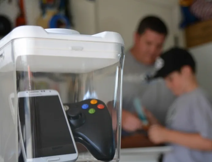 Kitchen Safe helps you lock up your tech devices--then not get the back for a while. Really.