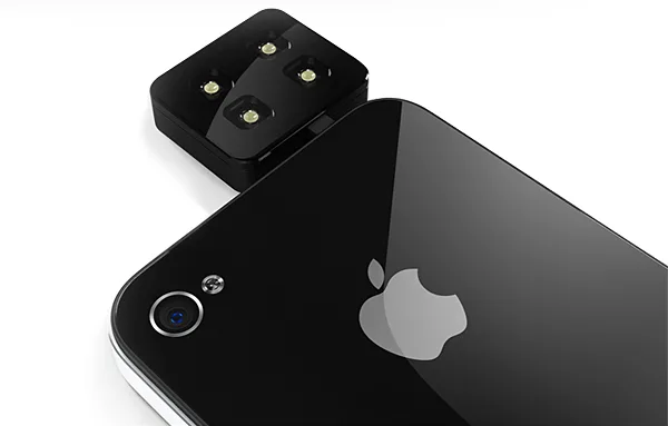 iblazr flash for smartphones | Cool Mom Tech