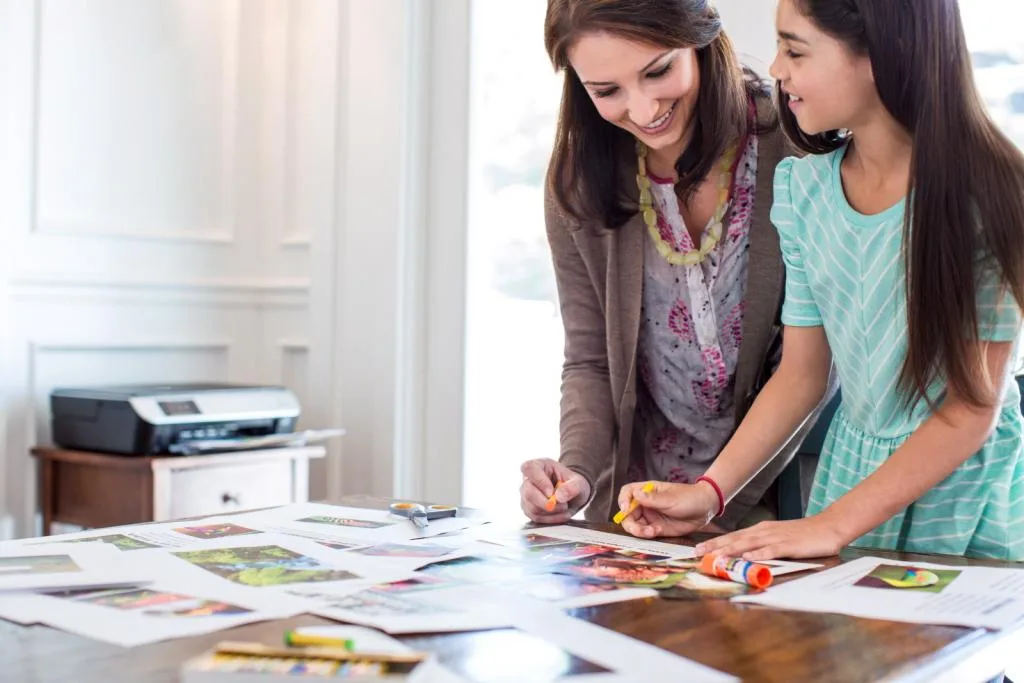 HP Instant Ink replacement service auto-ships ink and saves up to 50%/month