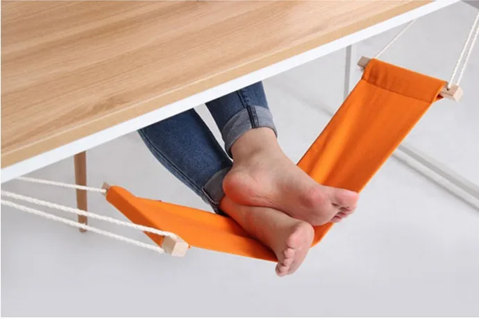 Fuut under-desk foot hammock on Cool Mom Tech