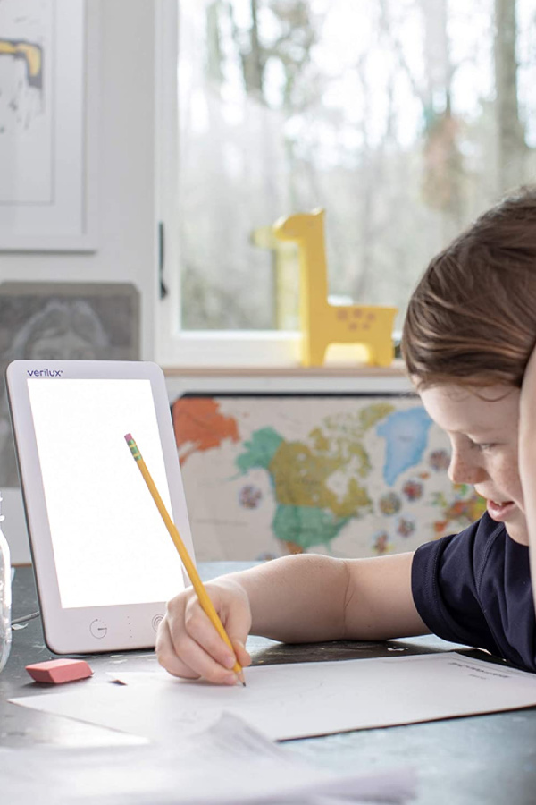About light therapy lamps like the Verilux HappyLight: How they work, and which one to buy | cool mom tech