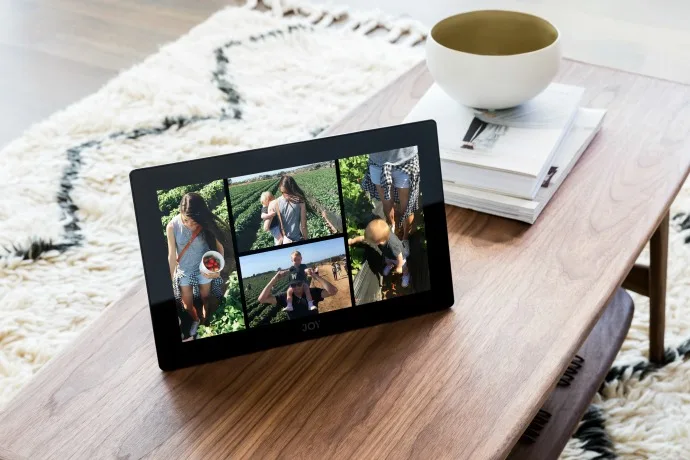 Joy gets your photos and video off your phone and onto an interactive digital album