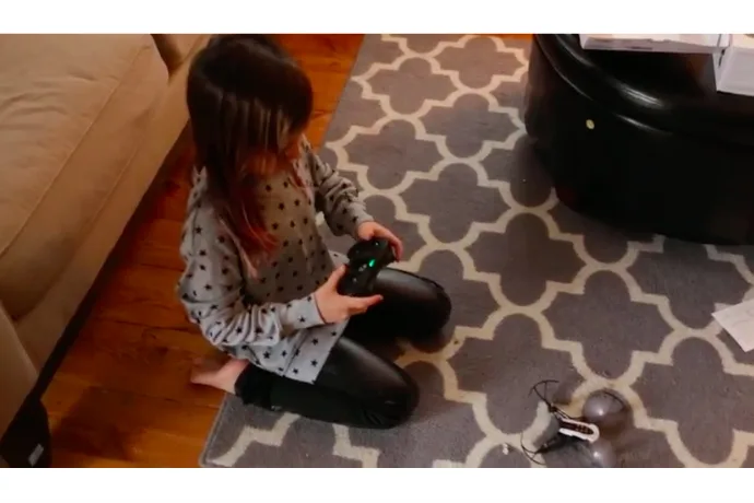 Holiday tech gift idea for kids: Our first flight with Parrot Minidrones on Cool Mom Tech