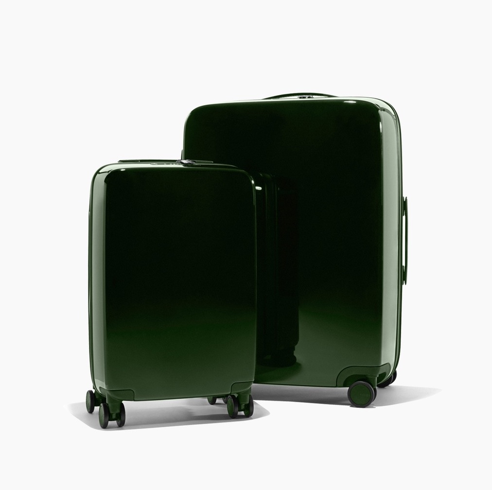 Raden high-tech luggage sets in 10 gorgeous colors: Amazing tech travel gift