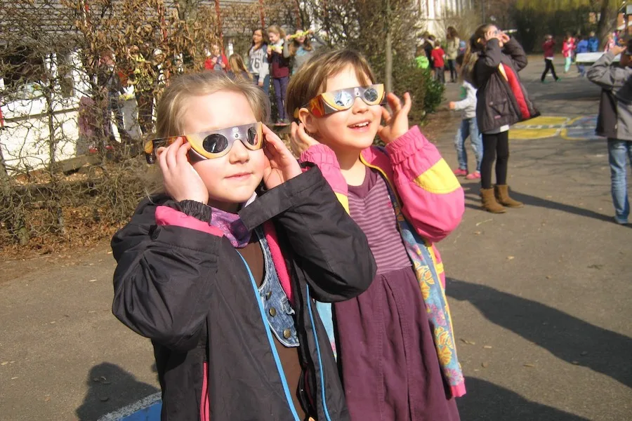 The best solar eclipse glasses for your family, in every price range. Because you like your retinas.
