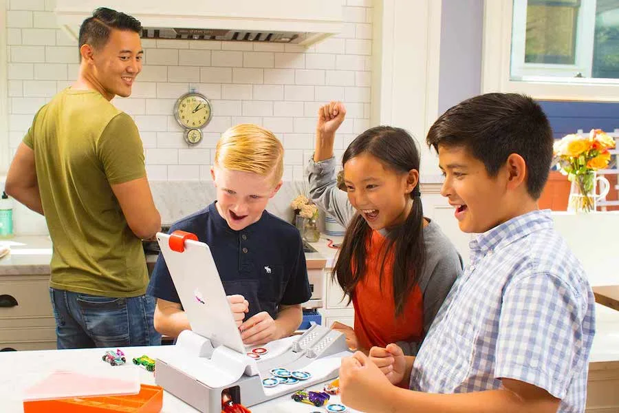 The new Hot Wheels game for Osmo. Now for boys and girls. Well, officially, that is.