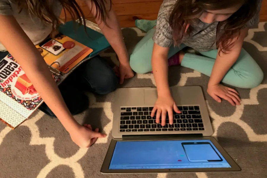 These STEM subscription boxes make the perfect last-minute (or not-so-last-minute) gifts! | 2017 Holiday Tech Gift Guide