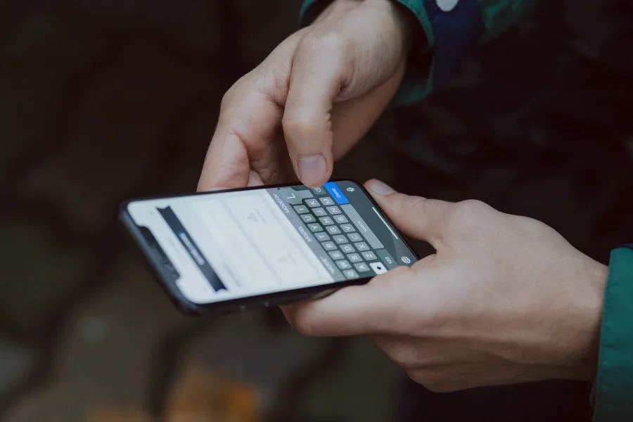 This viral iPhone keyboard trick really works