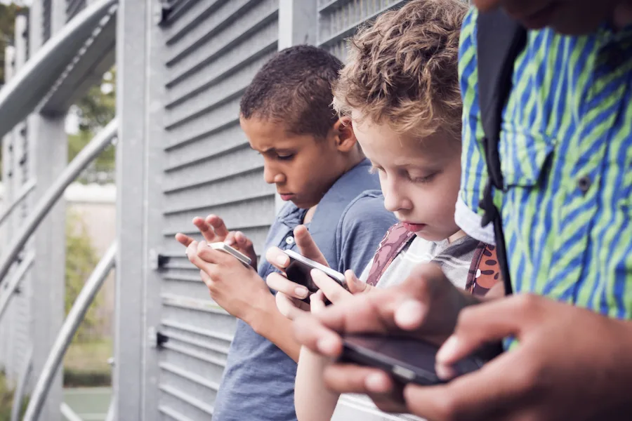 How do I know when my child is ready for a smartphone: 7 essential questions to ask | Guide to Digital Parenting
