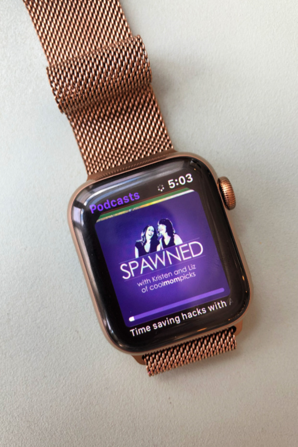 Listening to podcasts on the Apple Watch 4: It's super easy! | Cool Mom Tech