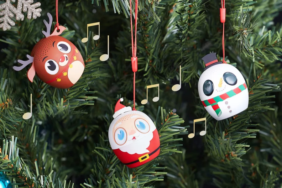 21 cool tech stocking stuffers: Creative ideas that aren’t “AAA batteries”  | Tech Holiday Gifts