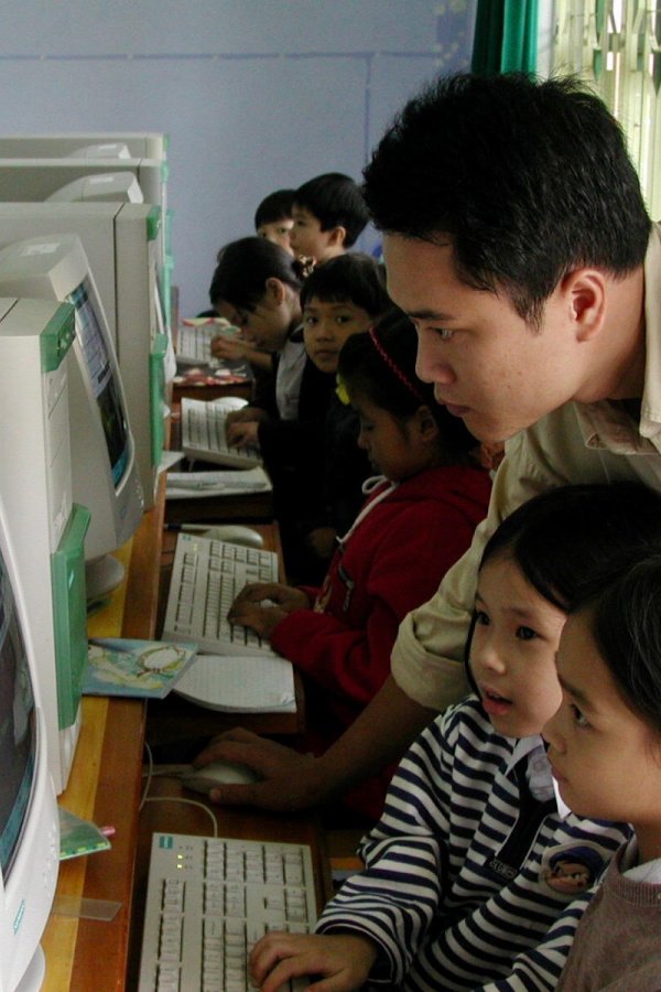 Organizations accepting tech donations: World Computer Exchange