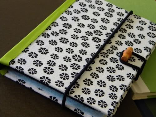 A DIY Kindle cover for the crafty