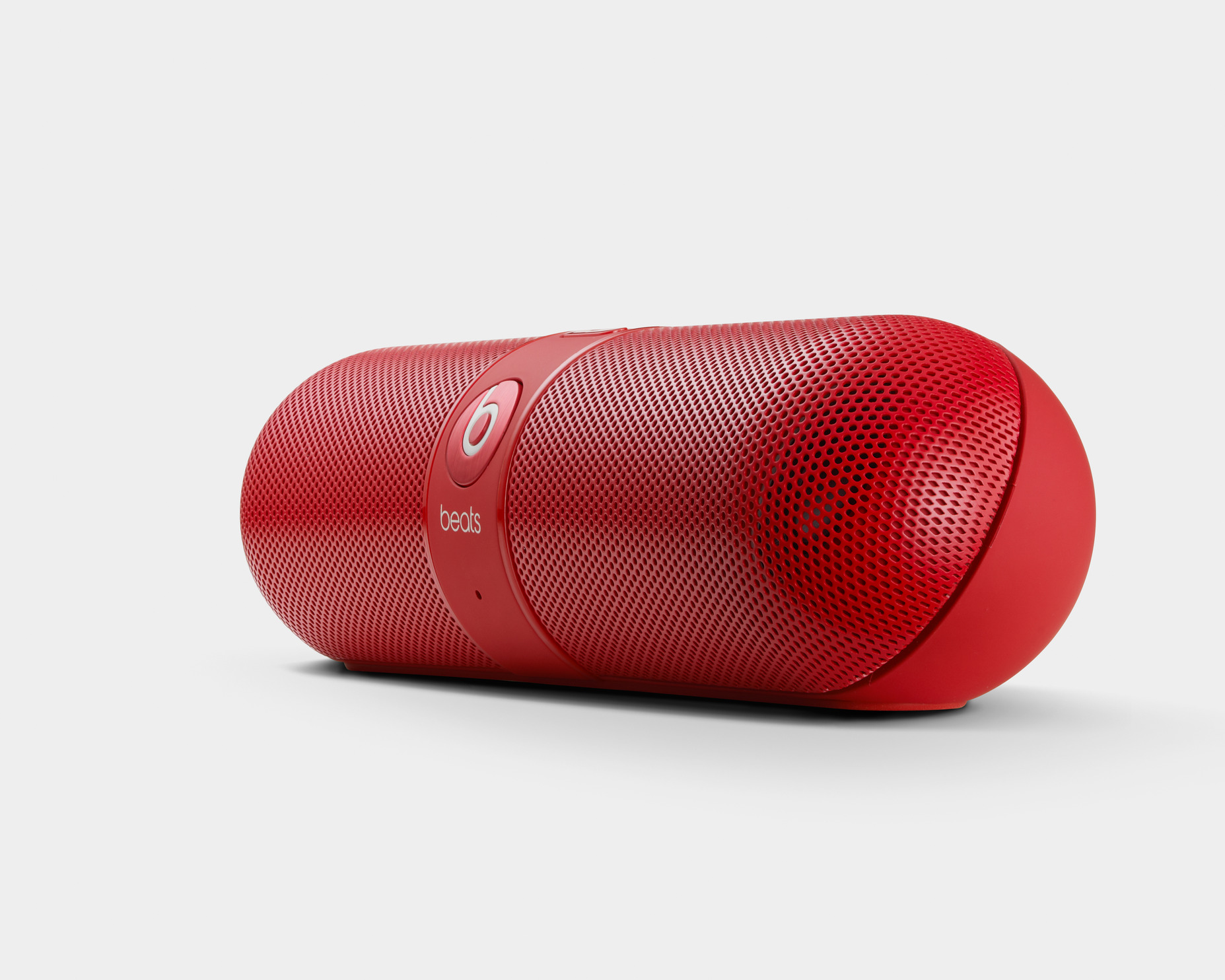 Beats Pill Wireless Speaker: Good sounds come in small, medicinal looking packages