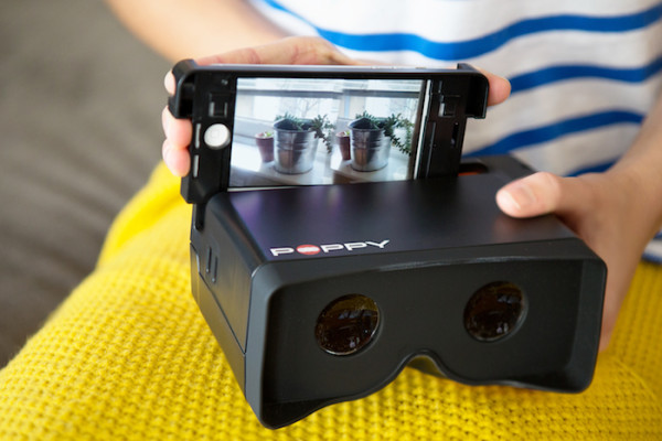 Poppy 3D iPhone camera: Turn your iPhone into a new school View-Master