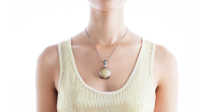 Misfit Shine Activity Tracker Bloom Necklace | Coolest tech accessories of the year