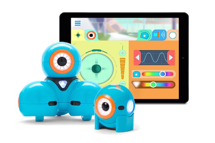 Cool STEM toys and gifts for kids: Wonder Workshop Dot and Dash robots