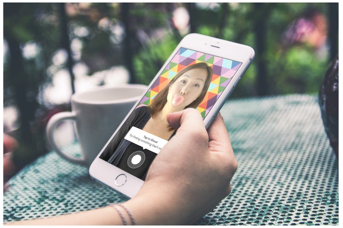 How to use the new Boomerang app from Instagram. Because who doesn’t love GIFs?
