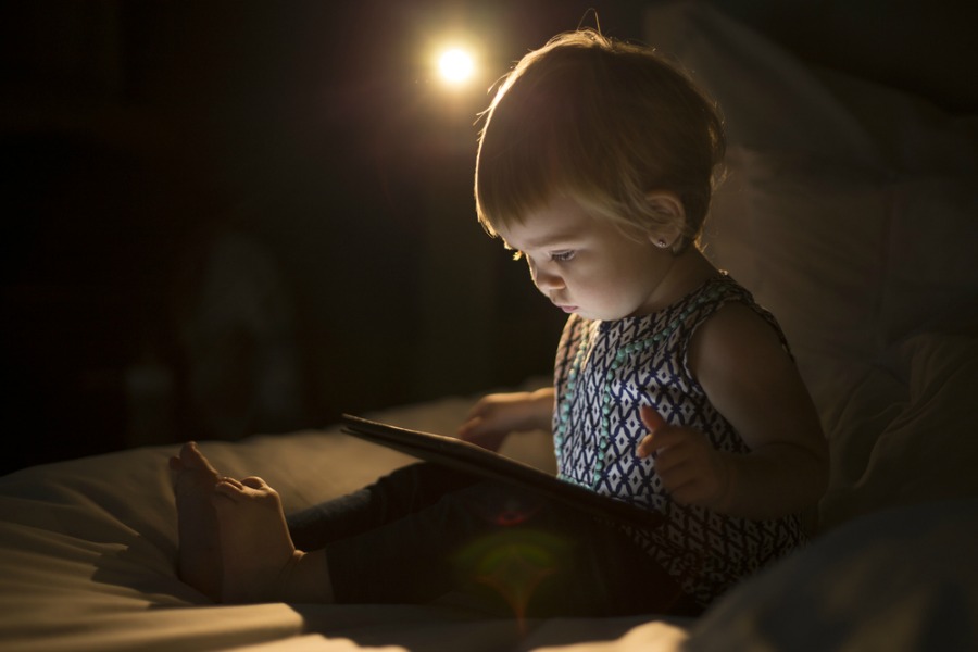 New study says screen time during the day is affecting your toddler’s sleep at night