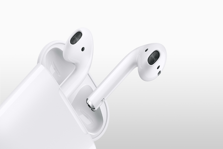 I tried Apple AirPods for a week and here’s what I think.