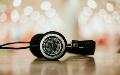 5 podcasts I listened to this month: May edition
