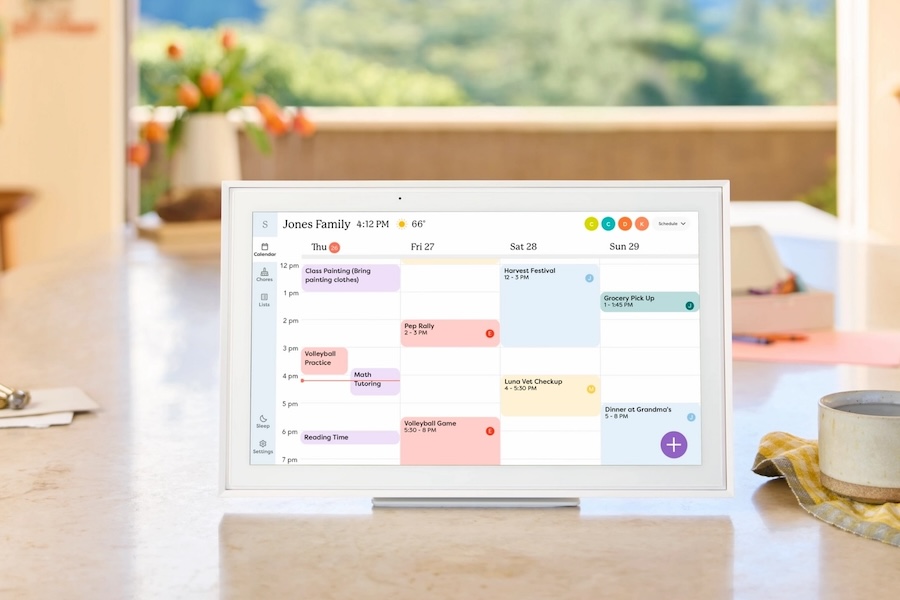 Skylight shared calendar for busy families