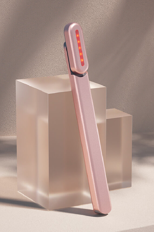 High tech beauty gifts for everyone on your list: The SolaWave Wand is like a 4-in-1 face tool using microcurrents and red light therapy